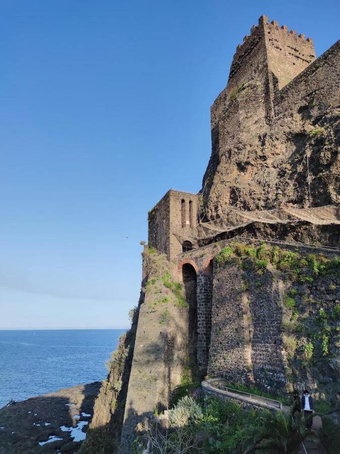 Апартаменты La Casa Di Ale Ачи Костелло Экстерьер фото